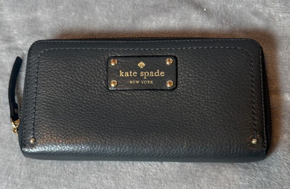 Kate Spade New York WLRU1801 Black Leather Zip Around Continental Wallet